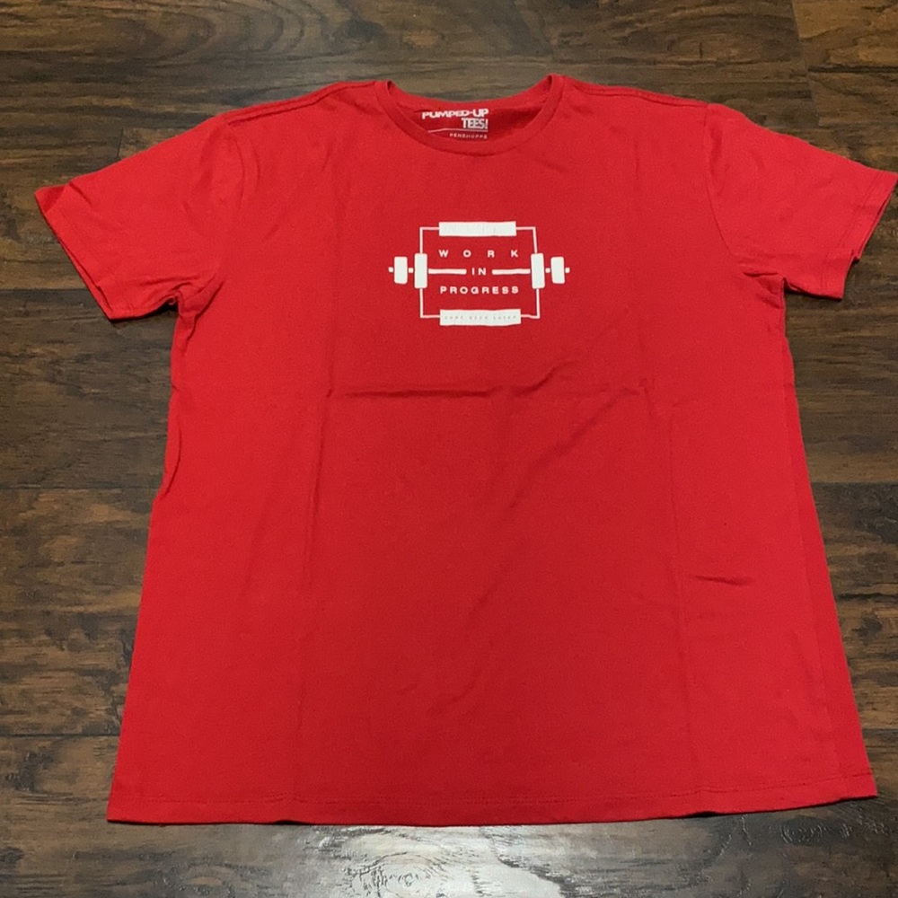 Pumped up Tees! Weightlifting barbell red t-shirt